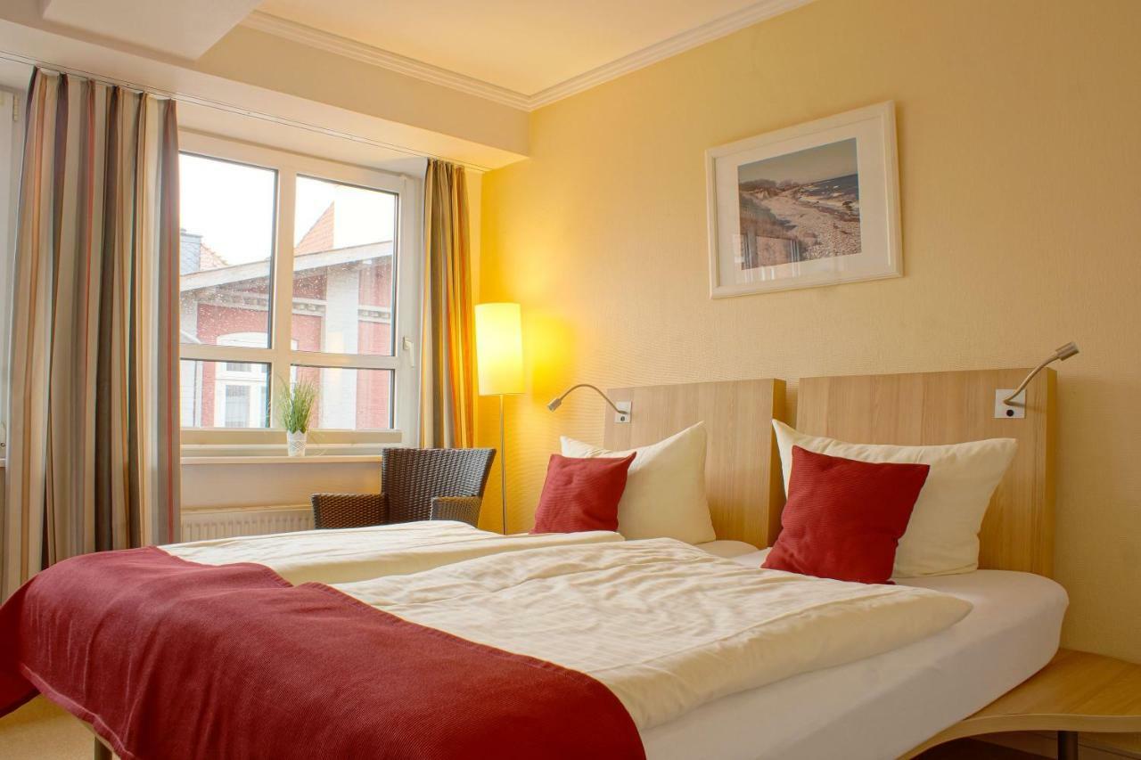 Baltic Koelln Hotel Heiligenhafen Esterno foto